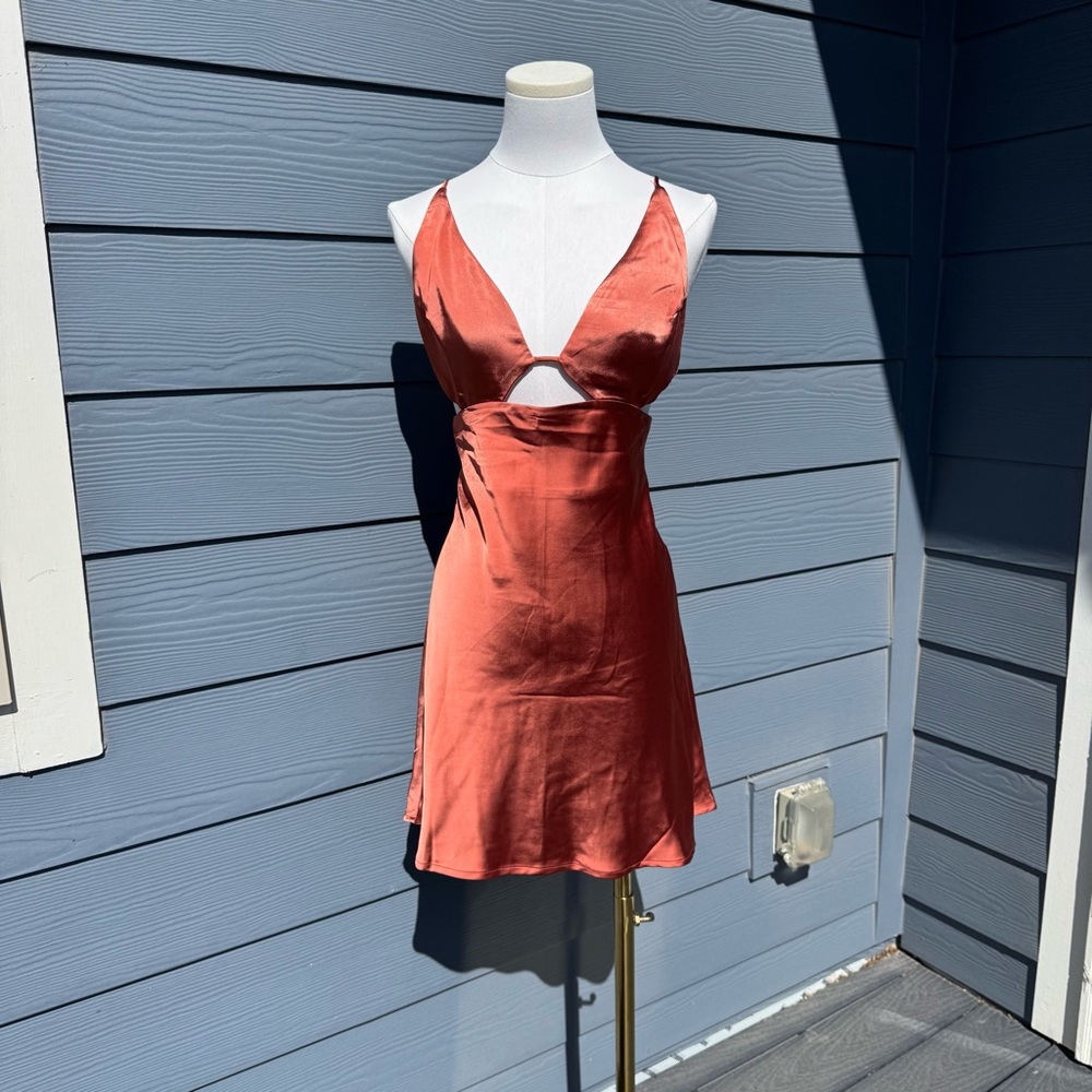 🍊 Princess Polly – Silk Mini Dress 🍊